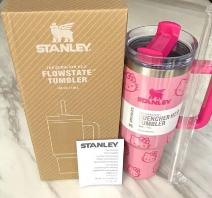 Stanley Quencher H2.0 40oz - Hello Kitty Variation in Picture